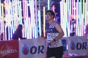 BIB: 1915, 310
                            <button type="button" onclick="openModal(23216782)" class="btn btn-primary btn-sm float-right btn-popup" data-toggle="modal" data-target=".modal-high-quality">
                        <i class="fas fa-shopping-cart"></i> Add to Cart
                    </button>
                                            <button type="button" onclick="isThisMe(23216782, true)" class="btn btn-success btn-sm float-right btn-popup btn-isme hidden" data-toggle="tooltip" data-placement="bottom" title="นี่คือรูปของคุณใช่ไหม คลิกที่นี่เพื่อเอาเข้าอัลบั้ม">
                        <i class="fas fa-plus"></i> Add to album
                    </button>
                    <button type="button" onclick="isThisMe(23216782, false)" class="btn btn-warning btn-sm float-right btn-popup btn-isnotme hidden">
                        <i class="fas fa-ban"></i> Remove from album
                    </button>